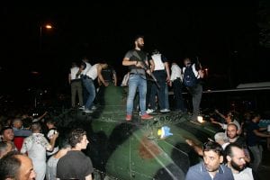 Coup d'état en Turquie : la tentative de l’armée échoue, le bilan est catastrophique (photos)