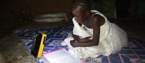 Le Burkina Faso inaugure sa première usine de lampes solaires (Vidéo)
