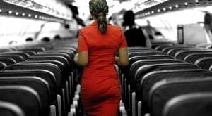 Les ébats s3xuels d'une hôtesse en plein vol scandalisent une compagnie aérienne