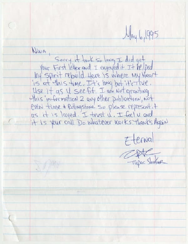 Une lettre écrite à la main de Tupac Shakur en prison vendue à plus de 170.000 $: PHOTOS