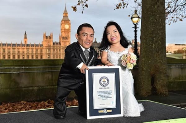 Le couple le plus petit au monde officiellement enregistré dans le livre Guiness des records: PHOTOS