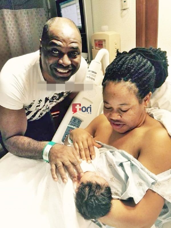 "Dieu a enlevé 37 fibromes du ventre de ma femme": Révèle l'acteur nigérian Kenneth Okonkwo