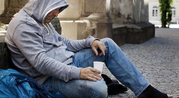 USA: un sans-abri demande de l'aide à une propriétaire de café, voici la belle surprise qu'il a eue