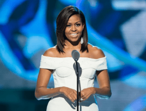 découvrez le top 10 de coiffures de Michelle Obama comme Première Dame