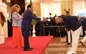 Les Lions Indomptables ont osé le « courber-dos » challenge devant le président Biya