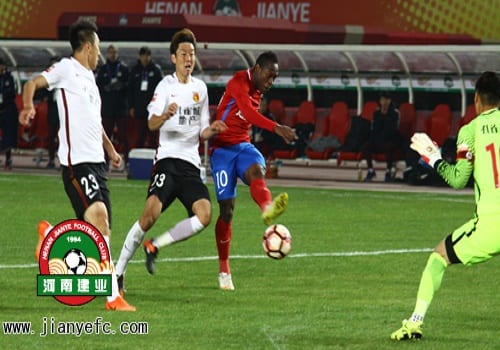 Chine: Christian Bassogog livre son premier match avec son nouveau club...Photos