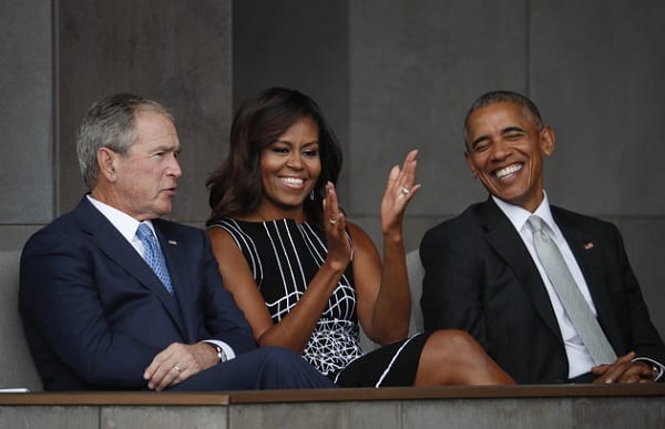 USA: George Bush se confie sur son improbable amitié pour Michelle Obama