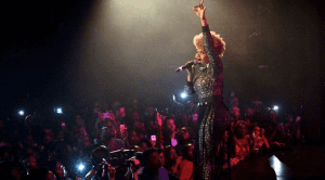Vidéo- Yemi Alade offre un show triomphal à Paris