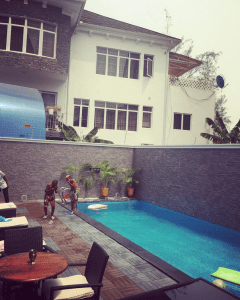 Découvrez la luxueuse villa du groupe P-Square à Lagos (Photos)