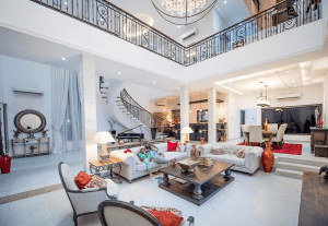 Découvrez la luxueuse villa du groupe P-Square à Lagos (Photos)