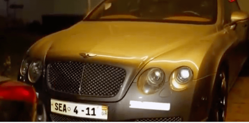 Emmanuel Adebayor cars and home1 - Adebayor Sheyi devoile les raisons qui lui ont poussés à acheter ses luxes voitures