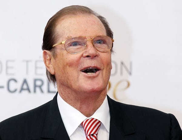 L'acteur incarnant James Bond, Sir Roger Moore meurt à 89 ans