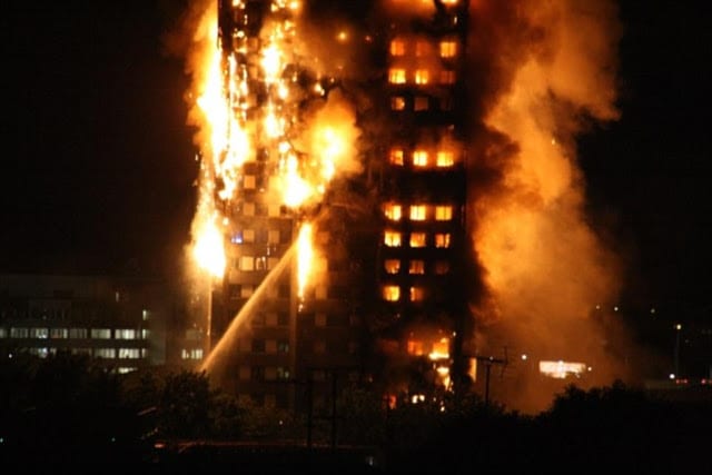 Londres: Un bâtiment de 27 étages ravagé par le feu: plusieurs morts (PHOTOS)