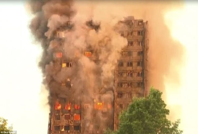 Londres: Un bâtiment de 27 étages ravagé par le feu: plusieurs morts (PHOTOS)