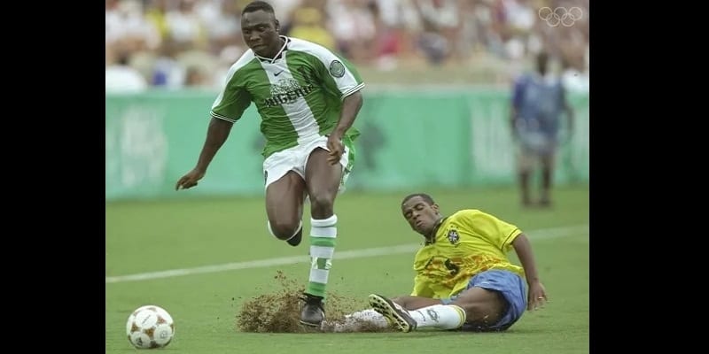 Découvrez 8 surnoms drôles de célèbres footballeurs nigérians et leurs origines (photos)