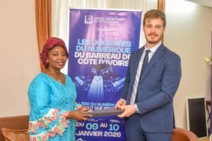 Intelligence Artficielle / Me Florence Loan Messan travaille pour avoir des avocats connectés