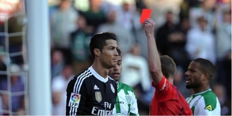 Ronaldo-carton-rouge