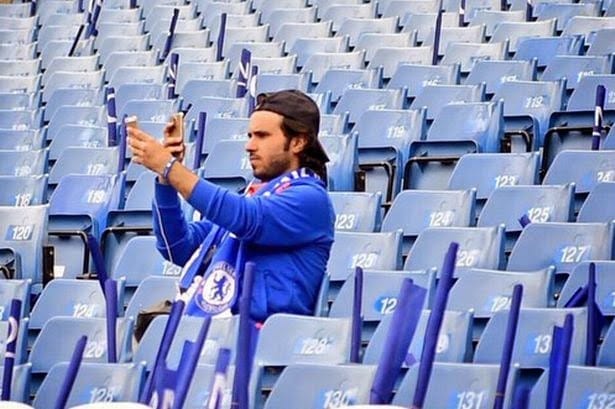 Last-day-of-the-season-Fan-pics