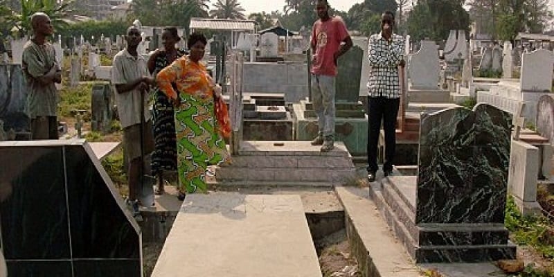 CIMETIERE-copie-1-890x395_c