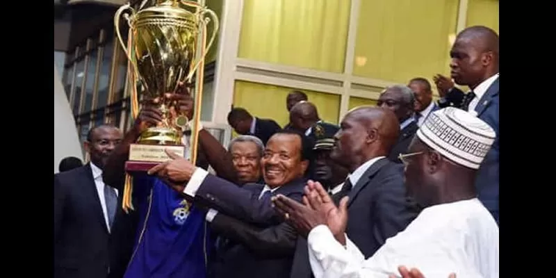 coupe_cameroun_2015_biya_trophee_640