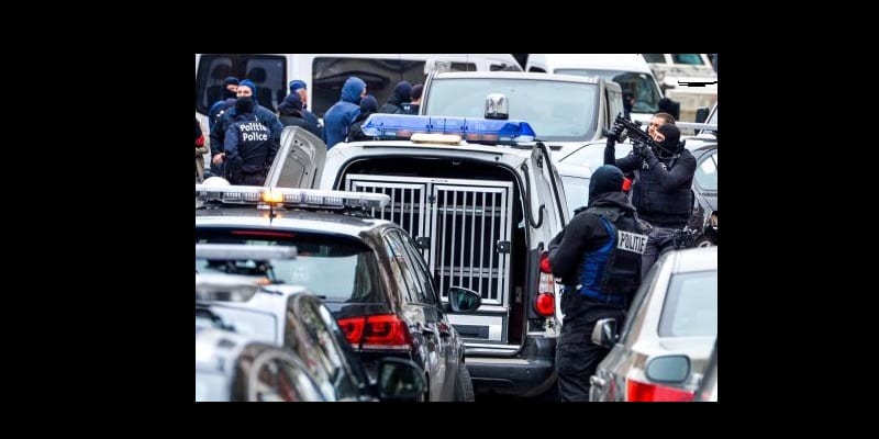 95401328_B977080810Z.1_20151116182850_000_G6C5KAFLV.2-0