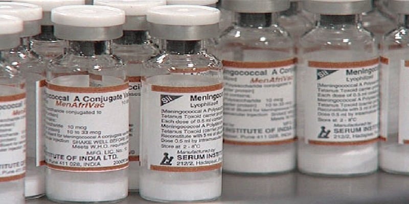 meningitis_vaccine_05