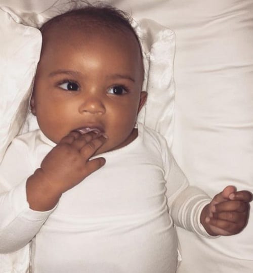 Kim Kardashian publie les photos de son ''mignon bébé''… photos