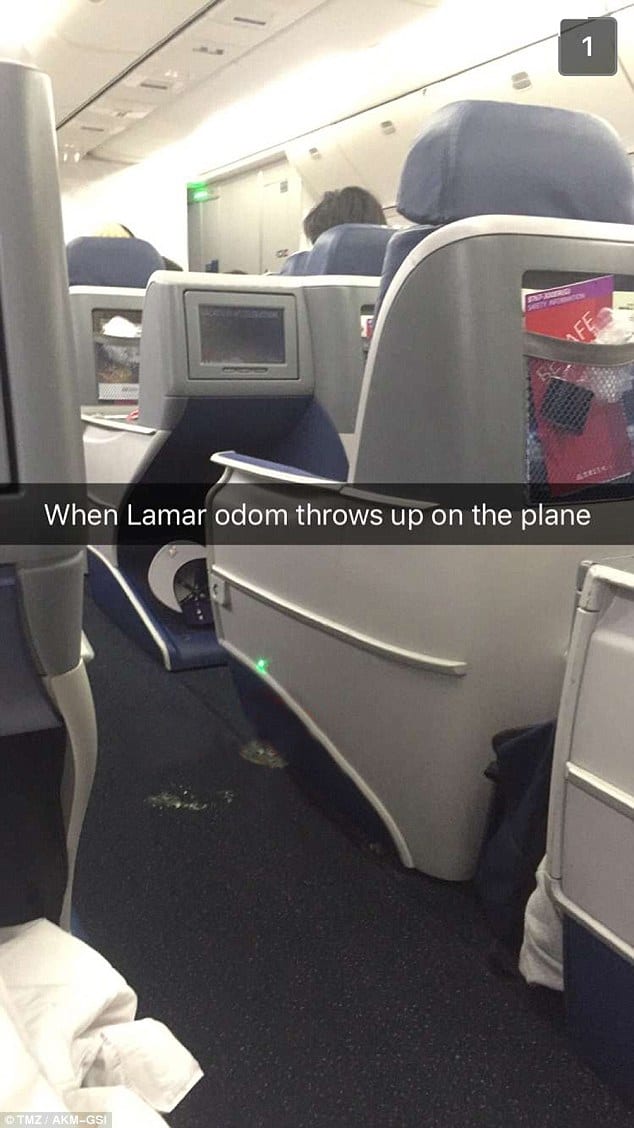 Lamar Odom expulsé à deux reprises après avoir vomi à bord d'un avion