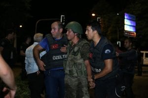 Coup d'état en Turquie : la tentative de l’armée échoue, le bilan est catastrophique (photos)