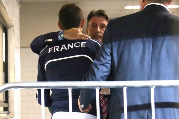 J.o 2016: Un athlète français pleure sur le podium après avoir été hué par la foule brésilienne