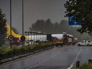 Italie/Vidéo : Un Boeing rate la piste d’atterrissage et termine sur une route…. Les raisons!