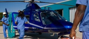 Angleterre : Emouvant, une Nigériane quitte son poste bien payée, et rentre dans son pays pour sauver des vies