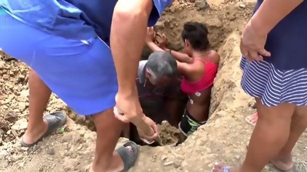Une adolescente enterrée vivante par sa famille dans le but de la guérir: PHOTOS