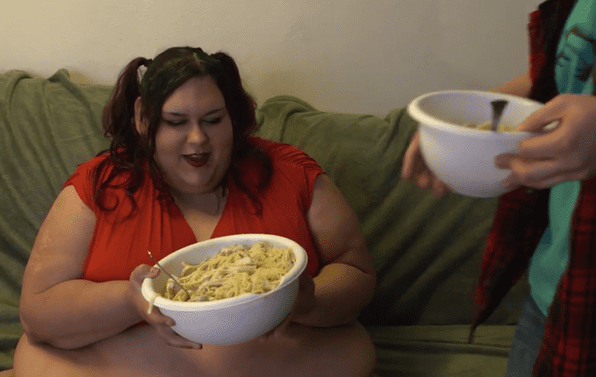 Insolite: elle mange avec excès pour gagner le concours de la plus grosse femme du monde...photo