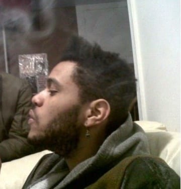 The Weeknd renonce à sa légendaire coupe de cheveux...(photo)