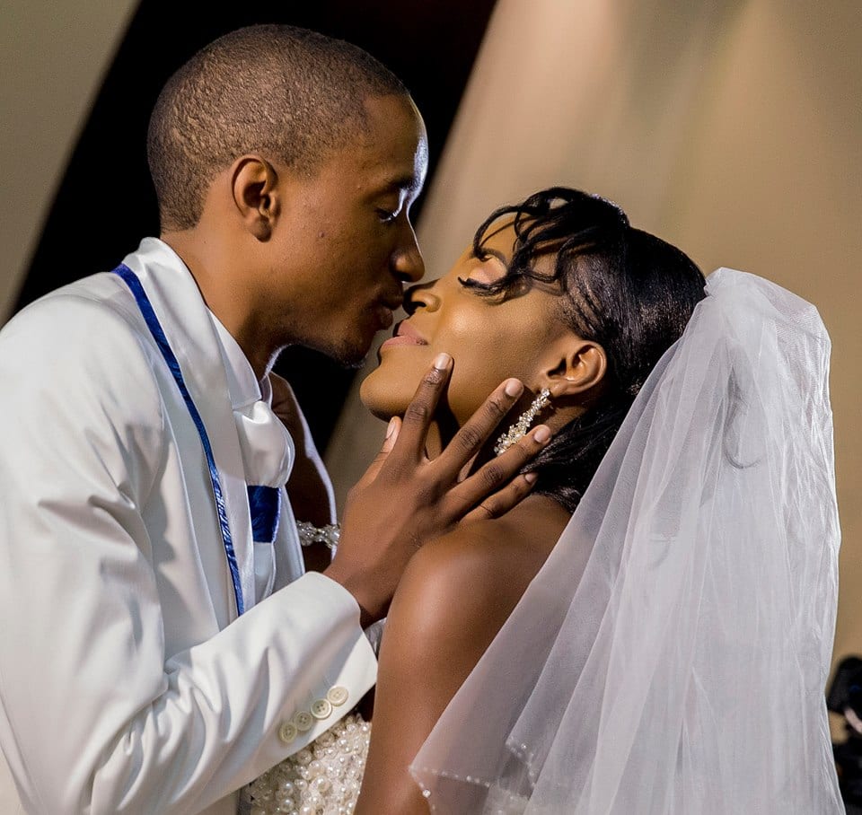 Vidéo: elle pensait aller voir un projet de son fiancé, mais ce qu’il lui annonce est très émouvant