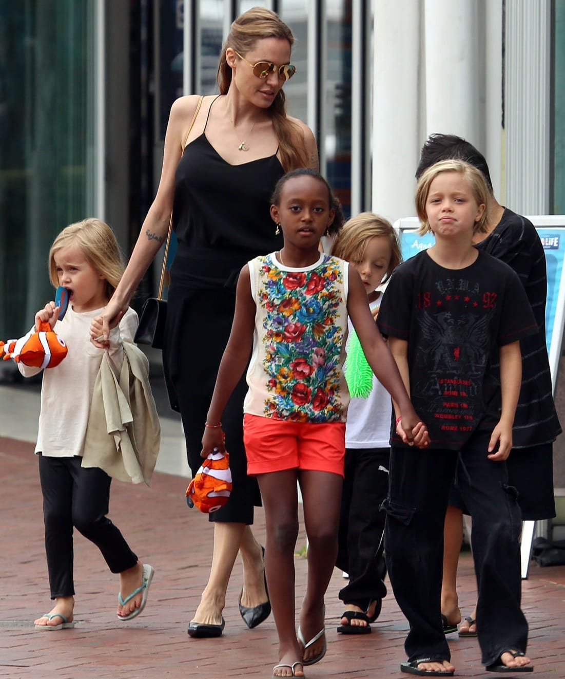 USA: deux agents du FBI débarquent chez Angelina Jolie...les raisons