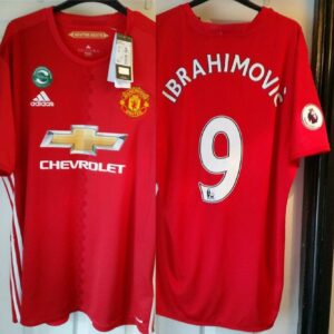 Pogba et Ibrahimovic en tête du top 10 des ventes de maillots en Angleterre