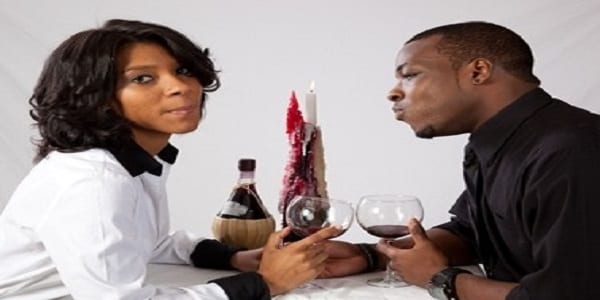 9 manières d'être attentionné sans étouffer votre partenaire