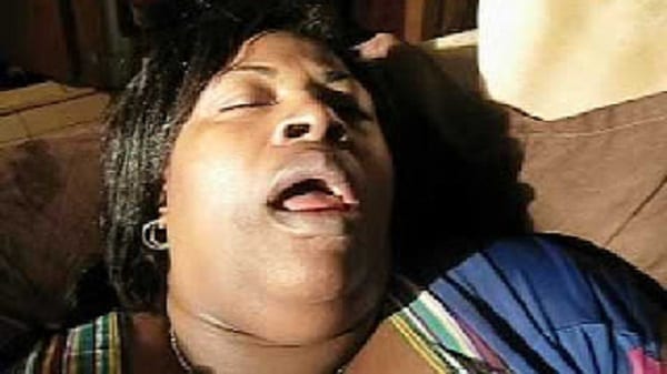 Voici ce que la position de sommeil d'une femme révèle sur elle...