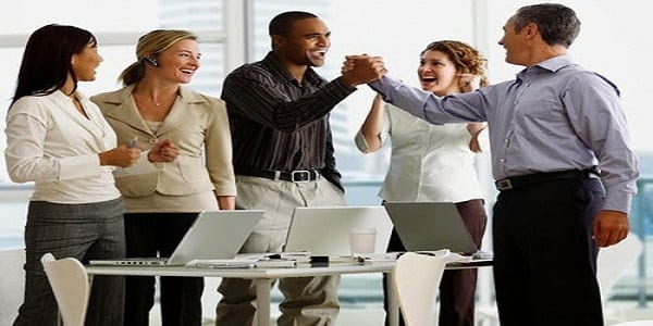 Quel comportement adopté pour ne pas être renvoyé de son travail?