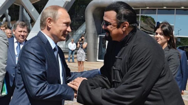 Vladimir Poutine accorde la nationalité russe à l'acteur américain Steven Seagal