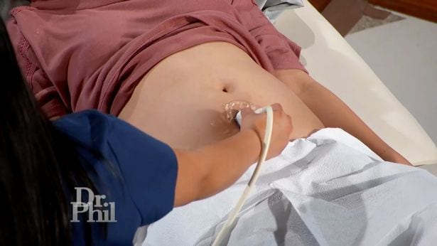 Cette adolescente insiste qu'elle est "enceinte de Jésus": PHOTOS