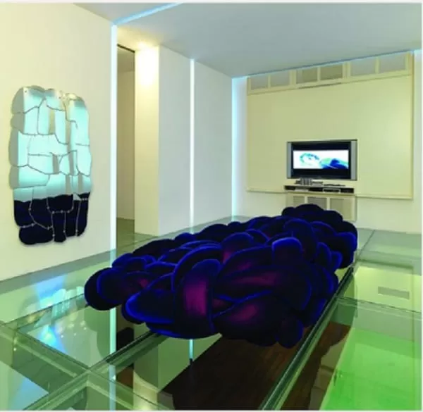 Kendall Jenner dépense l'énorme somme de 52 000 $ sur le canapé le plus BIZARRE: PHOTOS