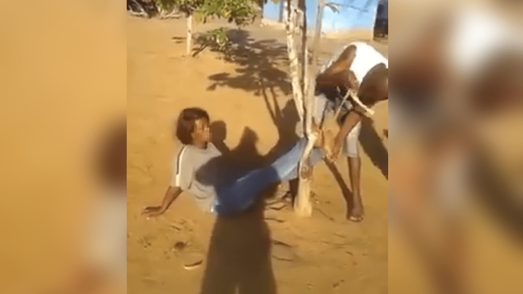 Photos: Une immigrée congolaise attachée et frappée par des gardes-frontières angolais