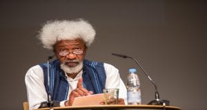 Voici l'étonnant pari de Wole Soyinka si Donald Trump remporte l'élection présidentielle