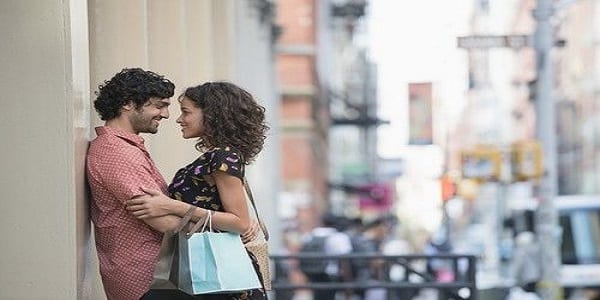 Messieurs, voici comment reconnaître une grande manipulatrice en 5 étapes