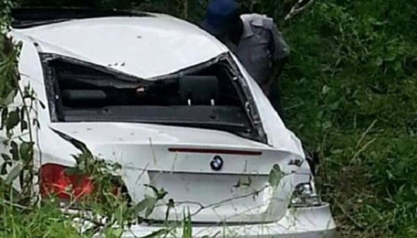 La star zimbabwéenne de football, Onisimor Bhasera victime d'un accident: PHOTOS