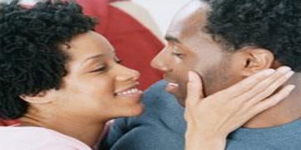 Un Philosophe affirme que le lien amoureux devrait s’apprendre à l’école (Explications)