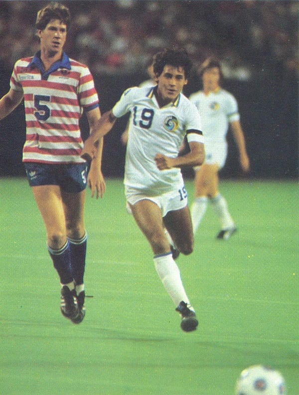 Paraguay: Le héros du football Roberto Cabanas est mort